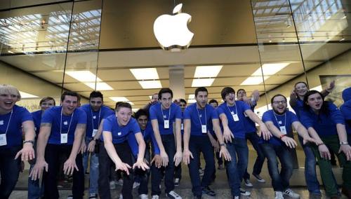 Các nhân viên làm việc tại Tập đoàn Apple