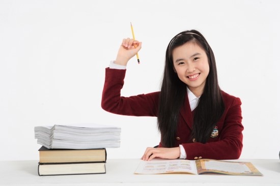 study (verb): chỉ sự học nói chung, được giải thích là hành động thiên nhiều về việc bạn nỗ lực nhớ, học thuộc một loại kiến thức gì đó.