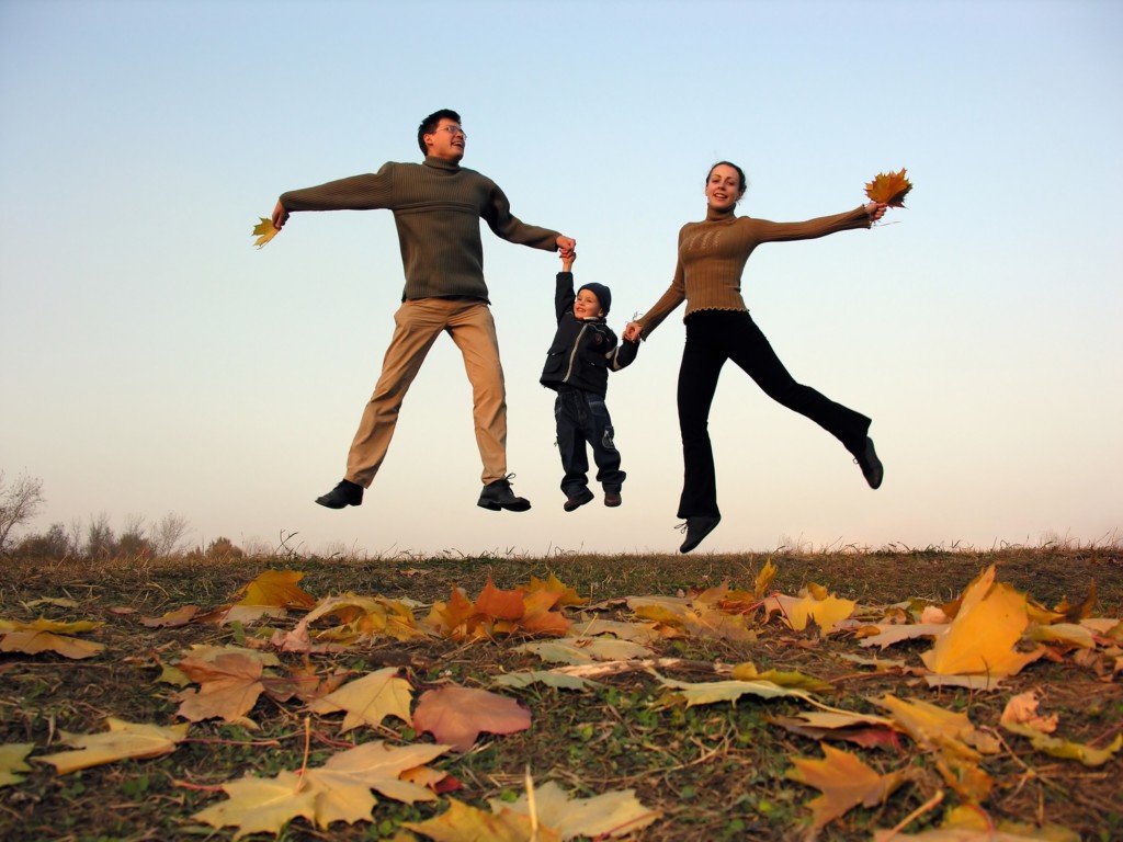 Rejoice with your family in the beautiful land of life! - Hãy vui vẻ và với gia đình trên mảnh đánh tươi đẹp của cuộc sống này.